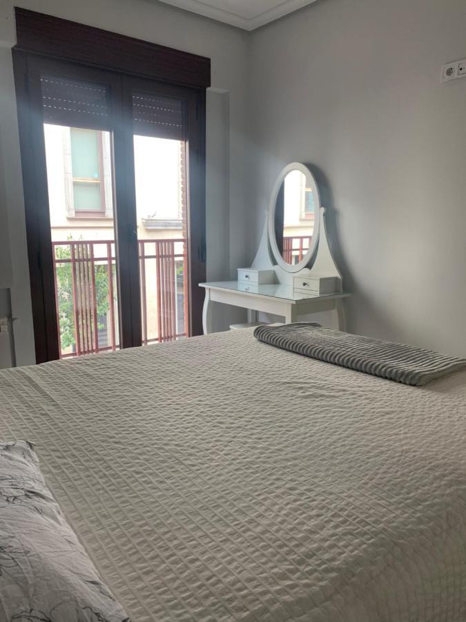 Apartamento Deluxe, 4 Habitaciones, Parking Мадрид Экстерьер фото