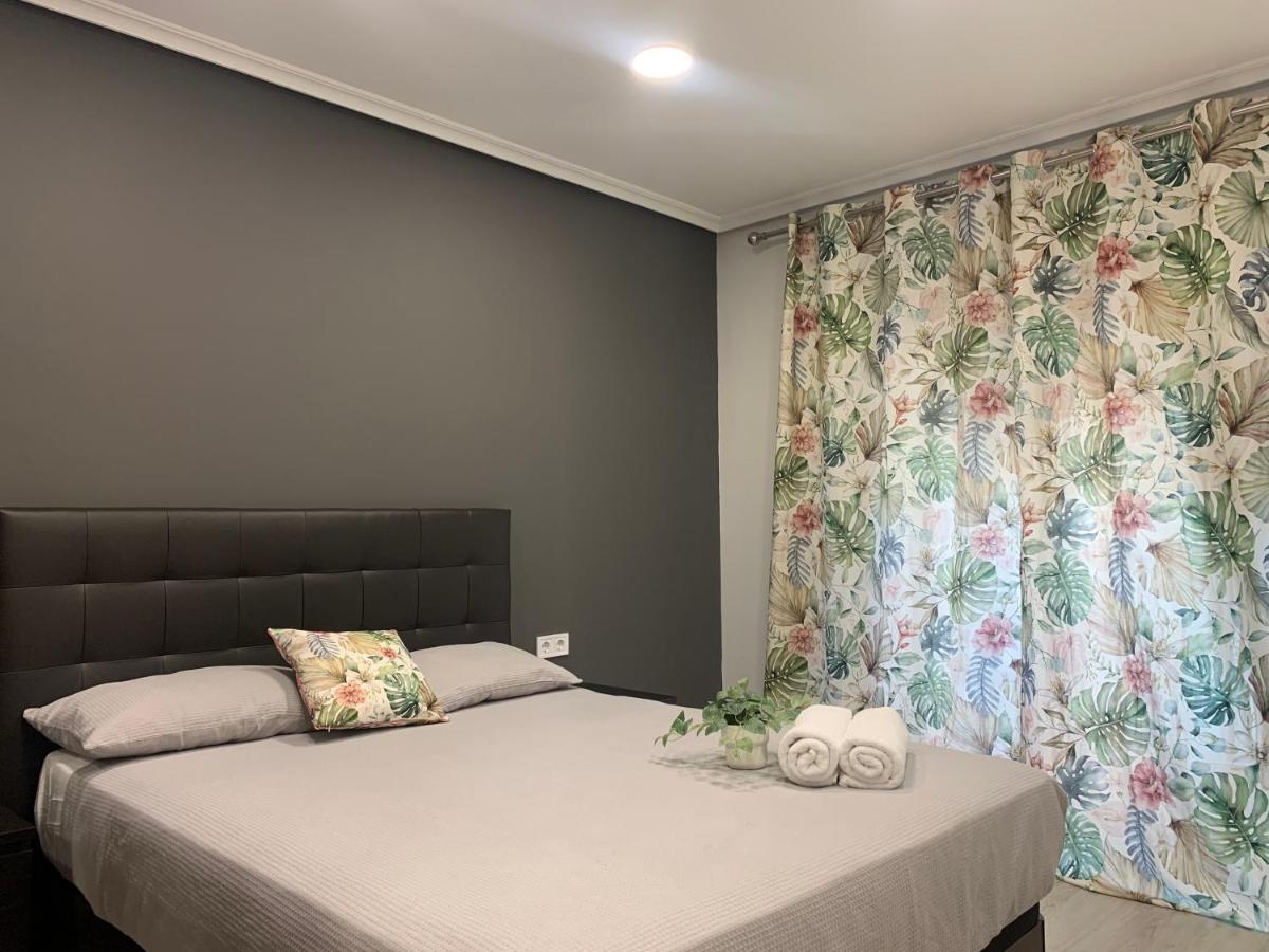 Apartamento Deluxe, 4 Habitaciones, Parking Мадрид Экстерьер фото