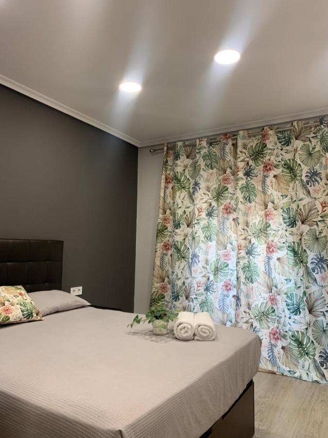 Apartamento Deluxe, 4 Habitaciones, Parking Мадрид Экстерьер фото